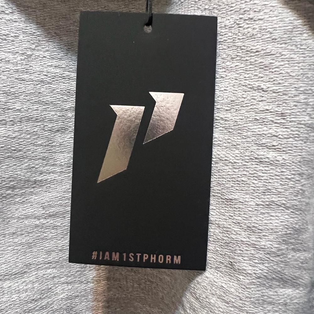 1st Phorm NWT Refine Ultra Crop Light Heather Grey Size Medium - Picture 14 of 15